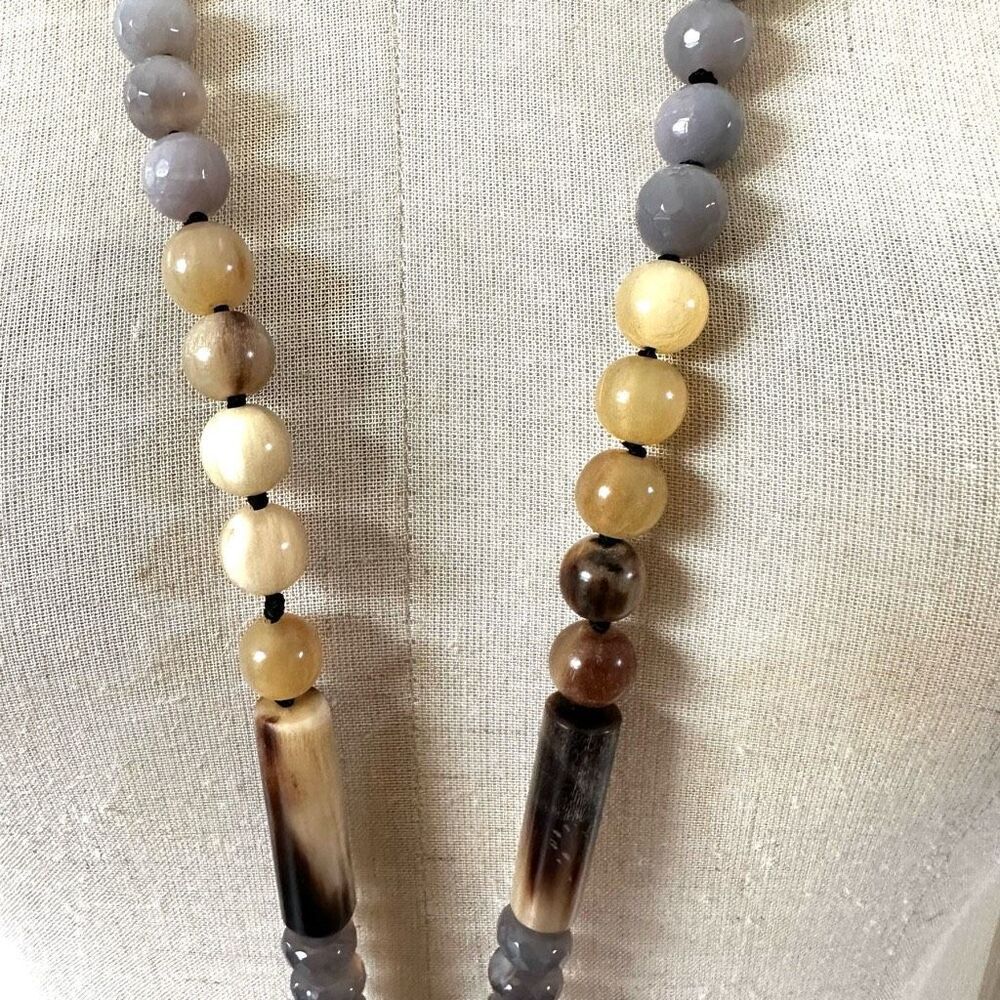 Gray Agate & Horn Beaded Tassel Necklace with Crystal Pendant - Picture 4 of 12